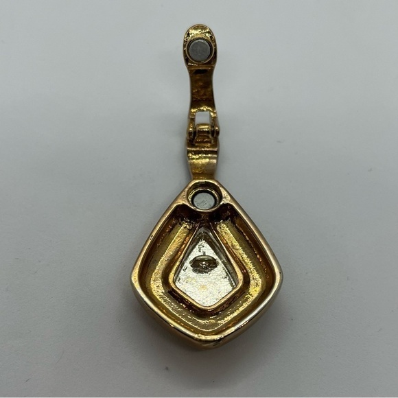 𝅺PREMIER Designs Salisbury Croc Magnetic Close Pendant Two Tone Patina - Picture 4 of 6